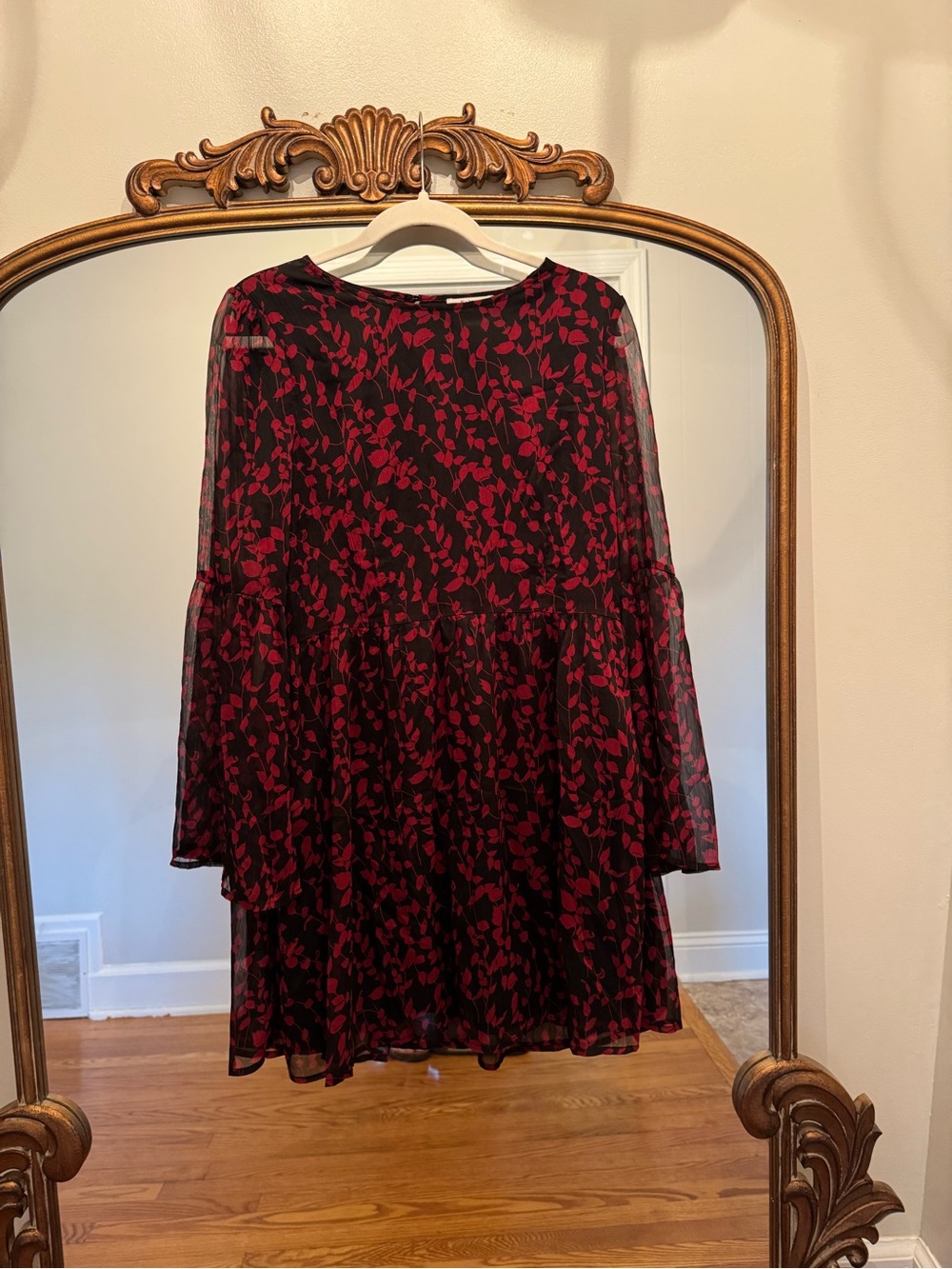 Esley Black Red Floral Long-Sleeve Dress